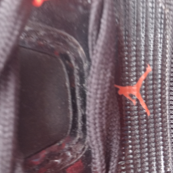 JORDAN ZION 1 BLOODLINE SNEAKERS Men size 6, Woman size 7.5 Dated 3/30/… - Picture 11 of 14